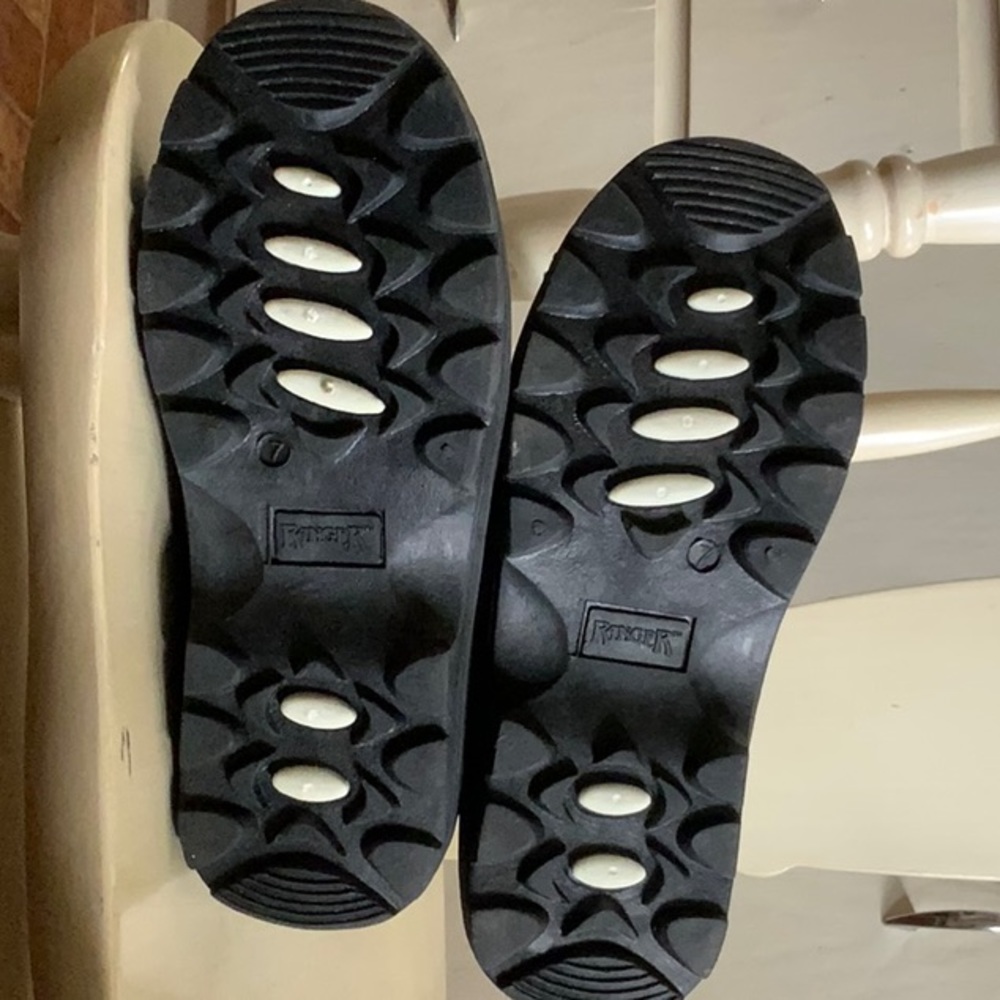 Ranger Size 7 Winter Boots - Picture 3 of 5